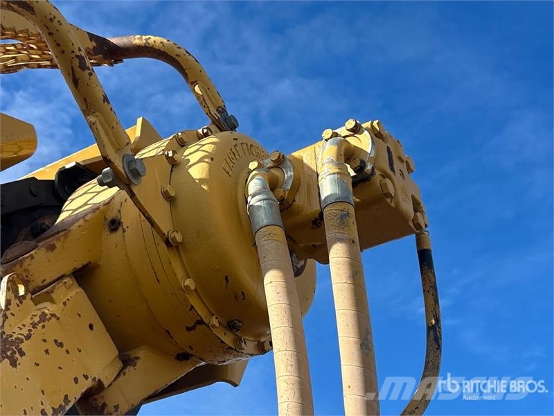 CAT 615C Motor Scraper Skrēperi