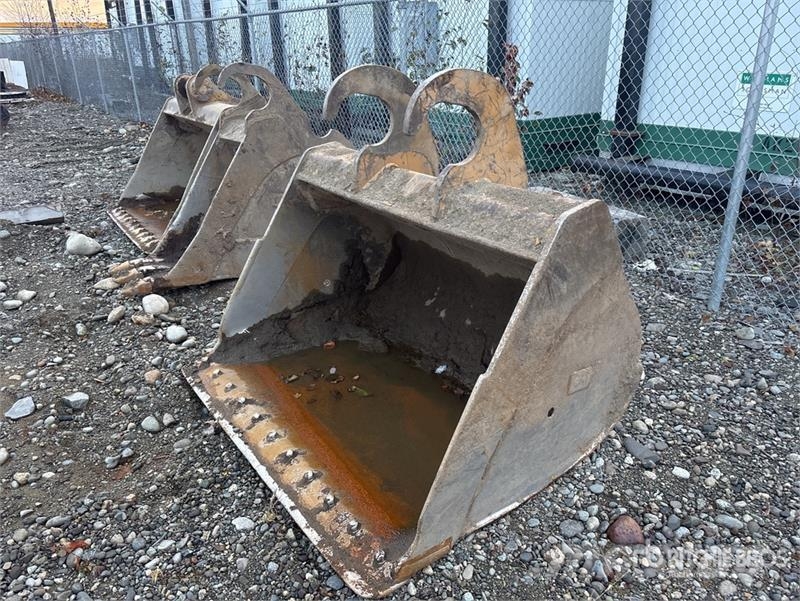 CAT 62 in Q/C Cleanup Excavator Bucket - Fits Cat 320 Žlice
