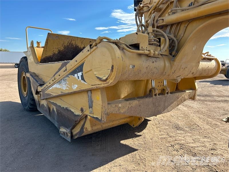CAT 621G 스크레이퍼