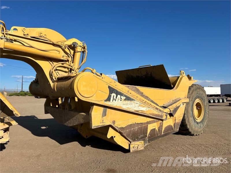 CAT 621G 스크레이퍼