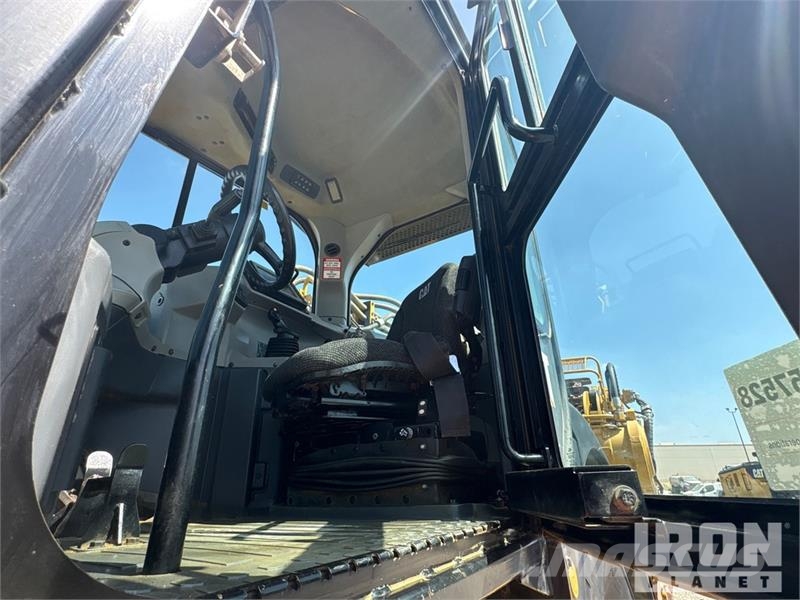 CAT 623K Motor Scraper Kaavinvaunut