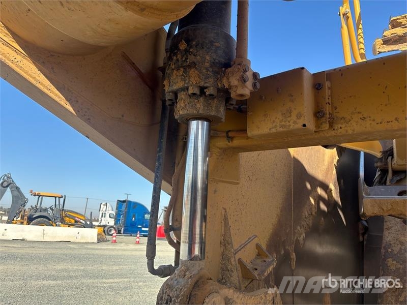 CAT 623K Motor Scraper Elevatoare