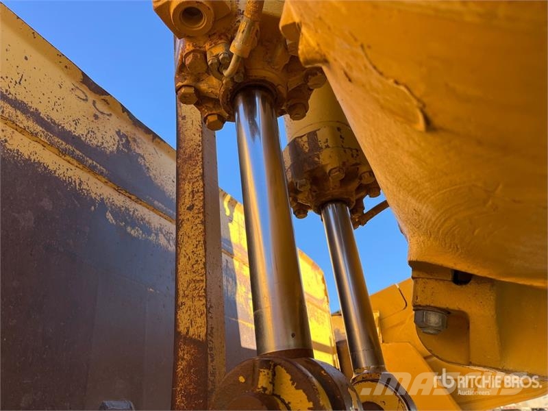 CAT 627F Скрепери