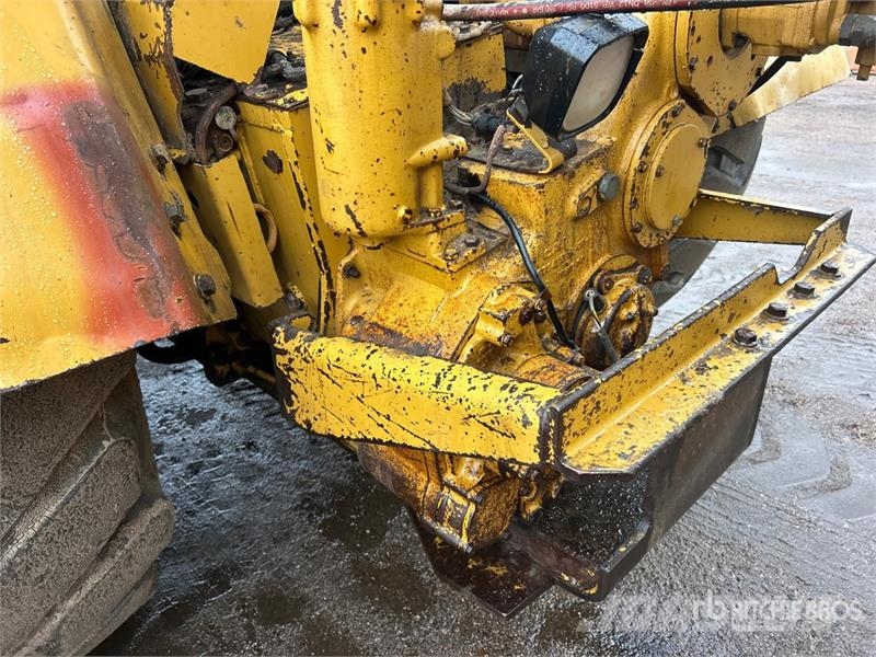 CAT 627F Schaber