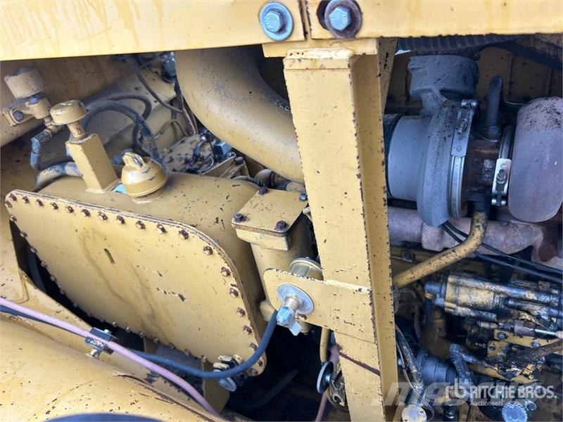 CAT 627F Schaber