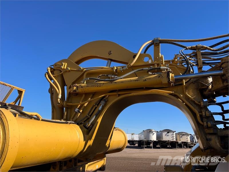 CAT 627F Скрепери