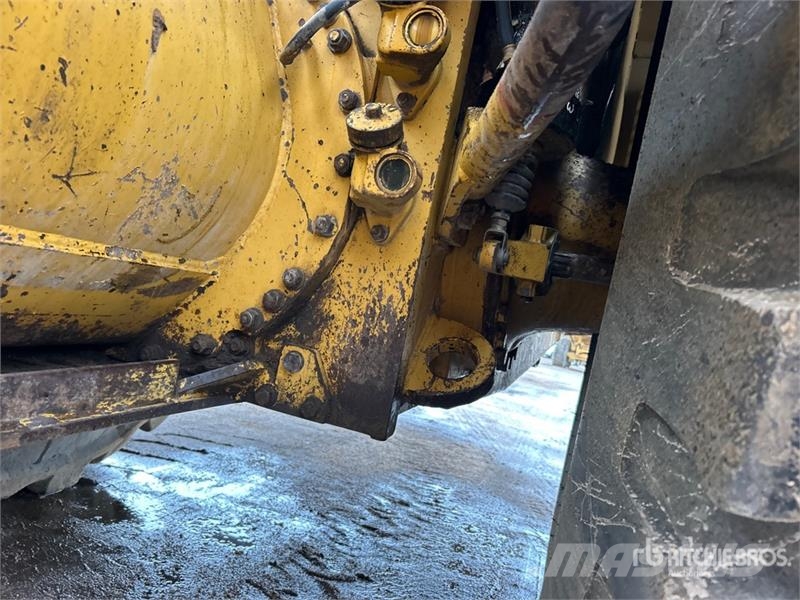 CAT 627F Schaber
