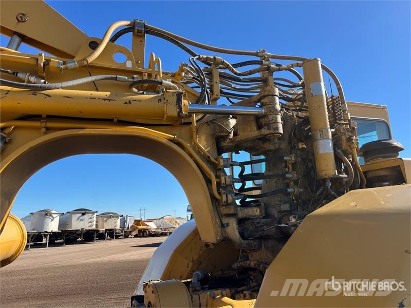CAT 627F Скрепери