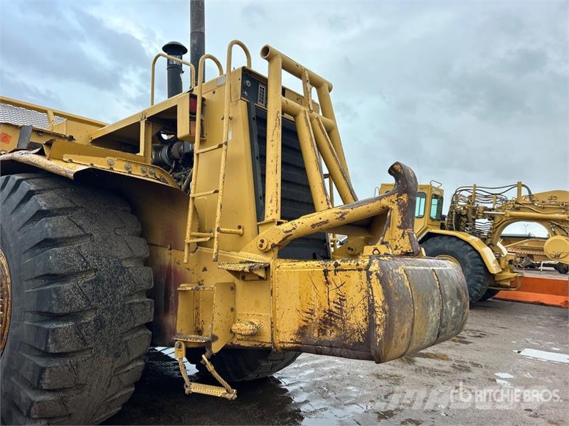CAT 627F Schaber
