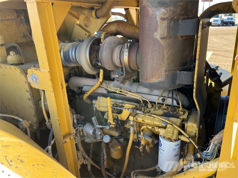 CAT 627F Скрепери