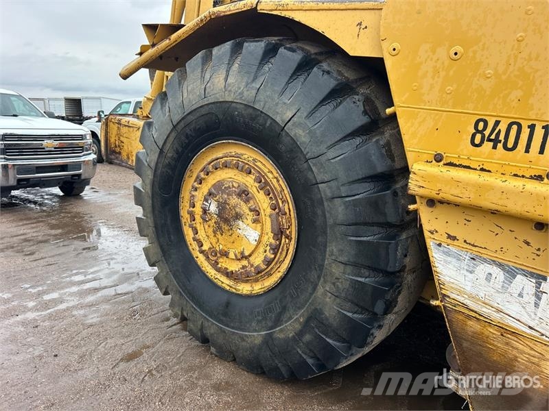 CAT 627F Schaber