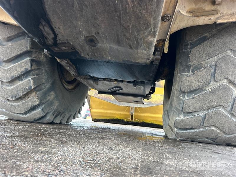 CAT 627F Schaber