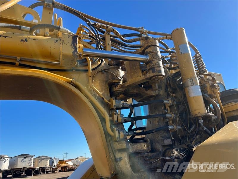 CAT 627F Скрепери