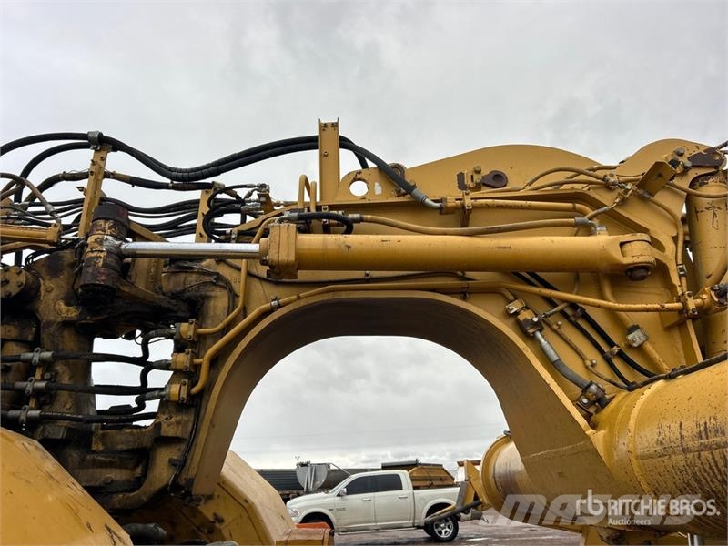 CAT 627F Schaber