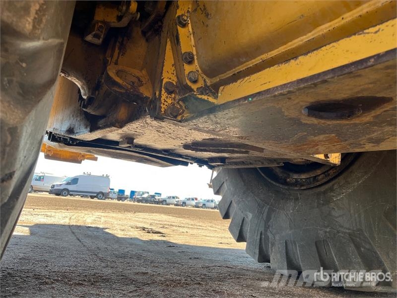 CAT 627F Скрепери