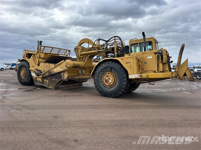 CAT 627F Schaber