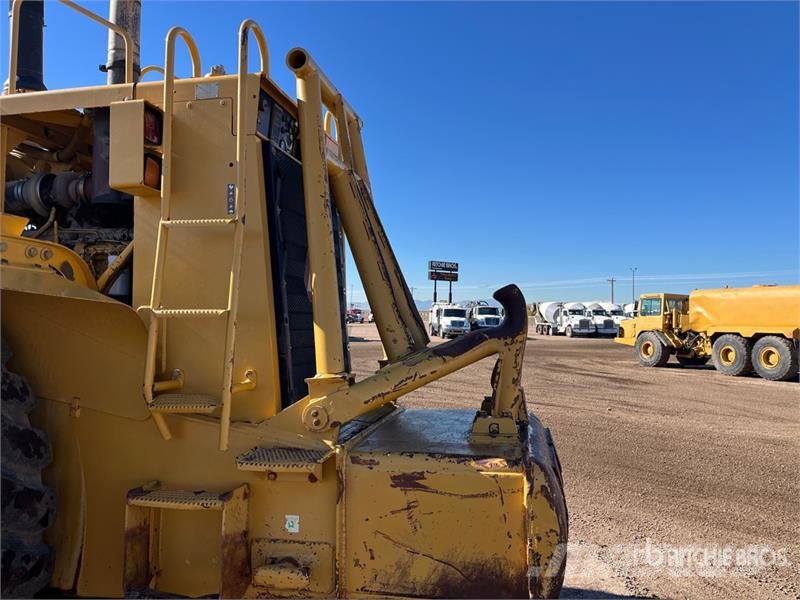 CAT 627F Скрепери