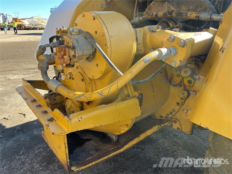 CAT 627F Скрепери