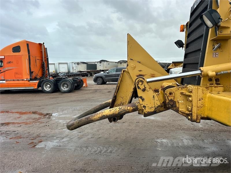CAT 627F Schaber