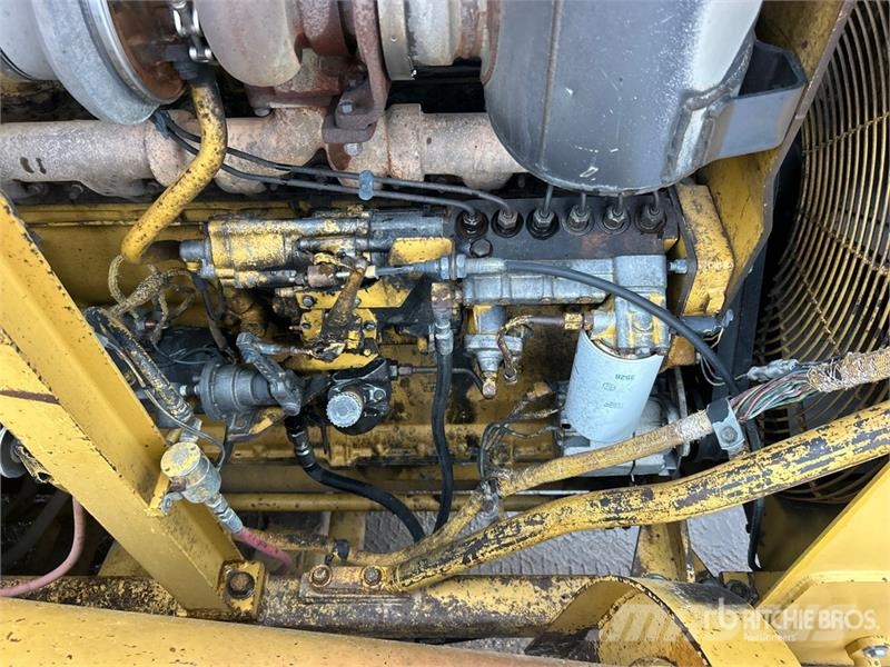 CAT 627F Schaber