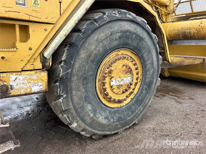 CAT 627F Schaber