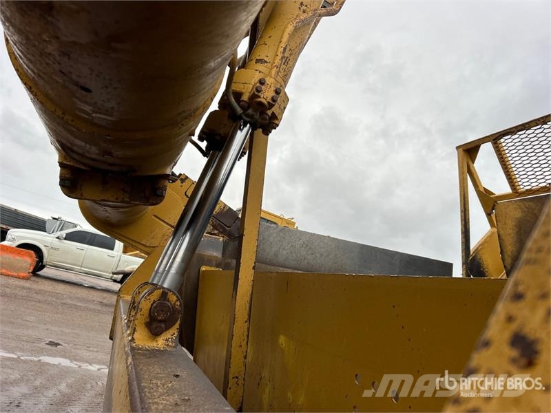 CAT 627F Schaber