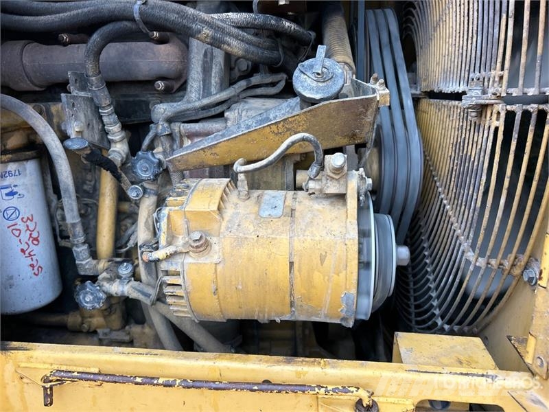 CAT 627F Schaber