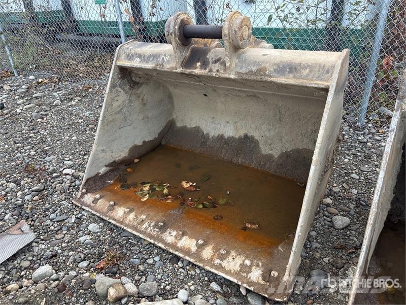 CAT 64 in Q/C Cleanup Excavator Bucket - Fits Cat 320 Žlice