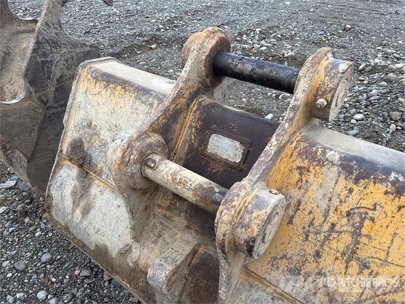CAT 64 in Q/C Cleanup Excavator Bucket - Fits Cat 320 Žlice