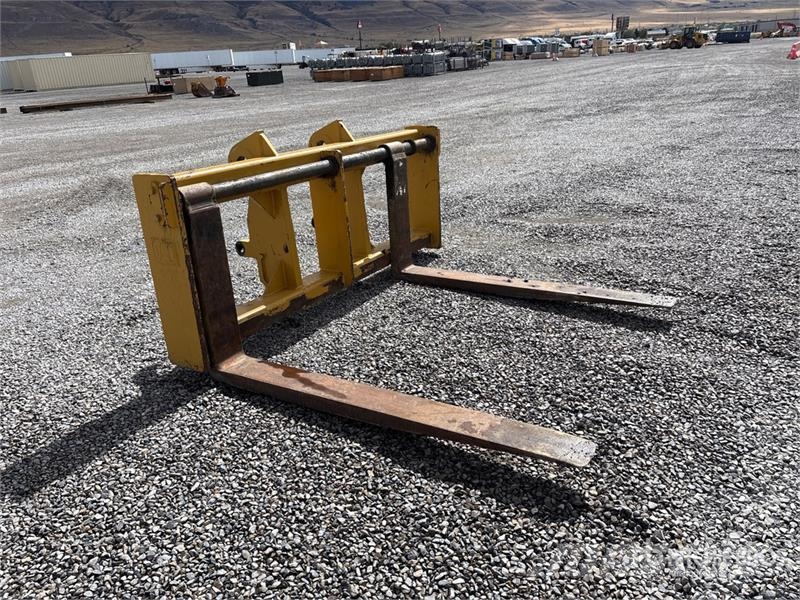 CAT 71 in Wheel Loader Forks Vilice