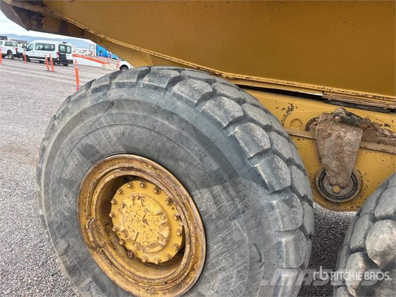 CAT 730 Zglobni damperi