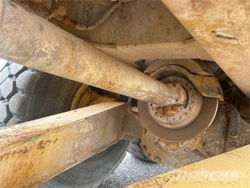 CAT 730 Zglobni damperi