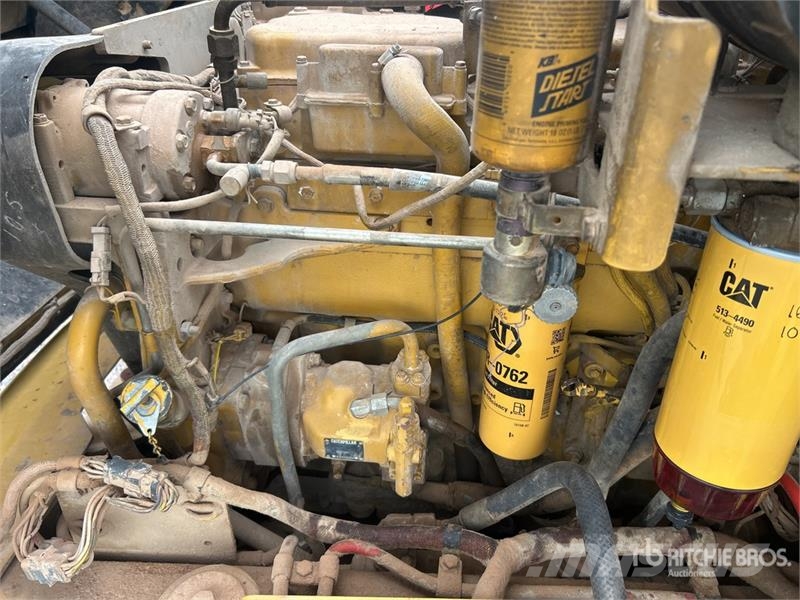 CAT 730 Zglobni damperi