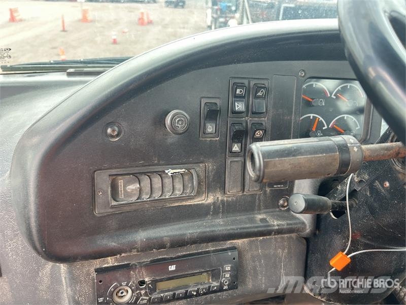 CAT 730 Zglobni damperi