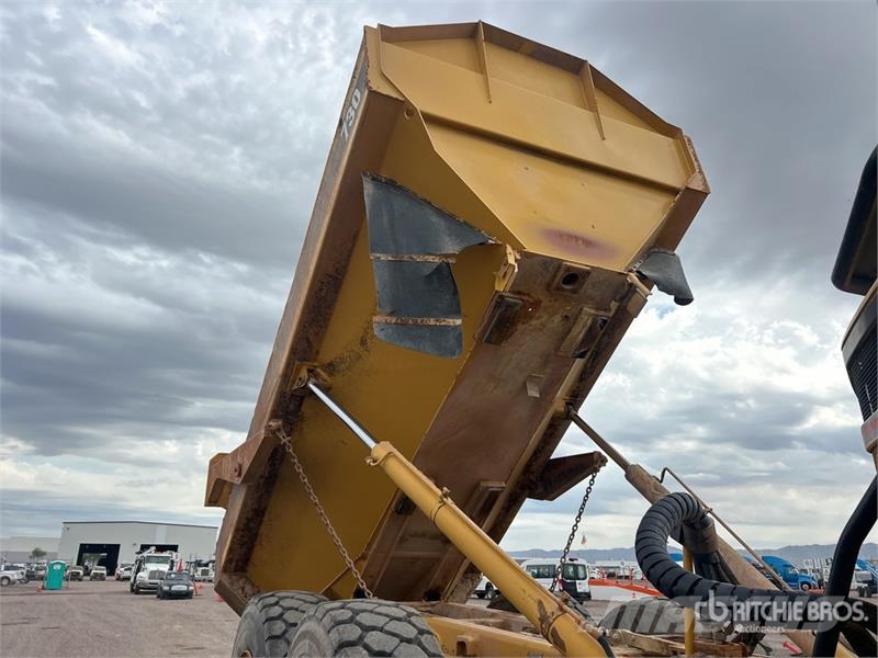 CAT 730 Zglobni damperi