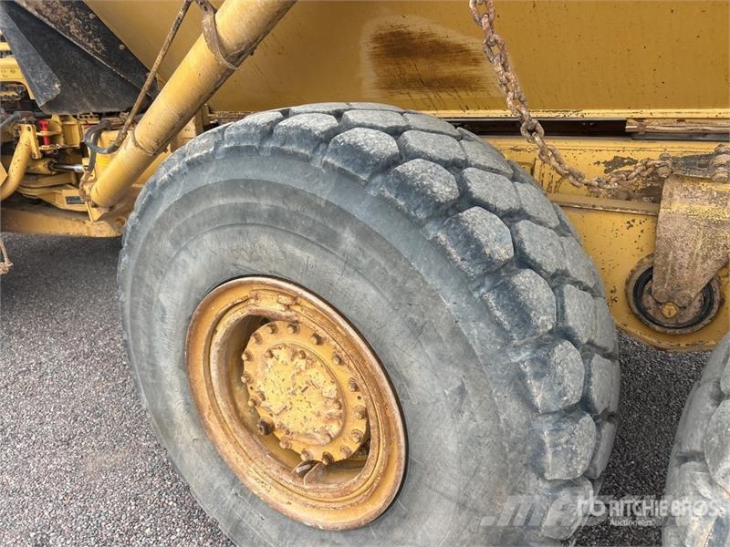 CAT 730 Zglobni damperi
