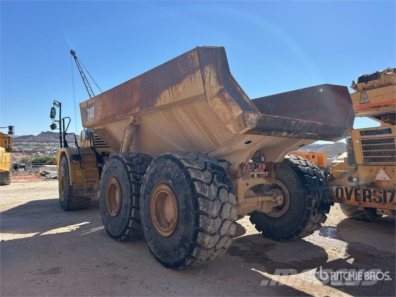 CAT 740 연결식 홀러