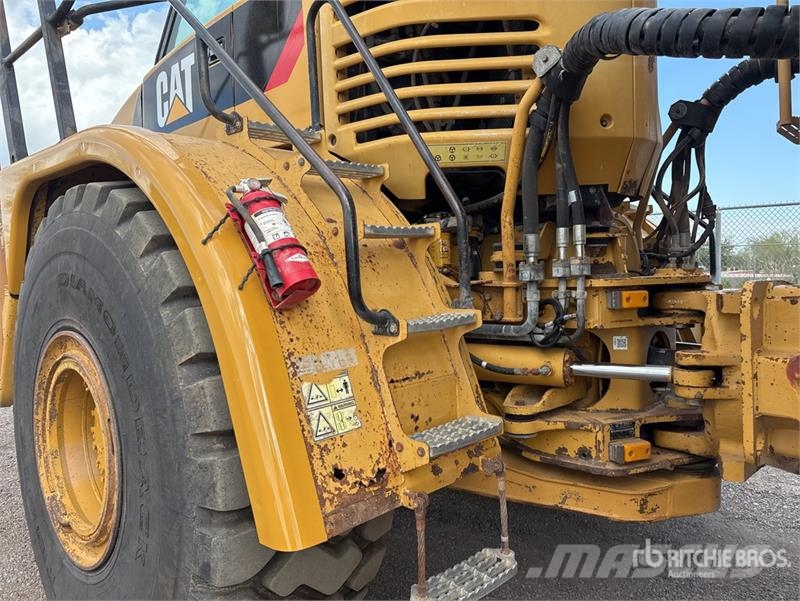 CAT 740 Articulated Water Truck Autocisterne