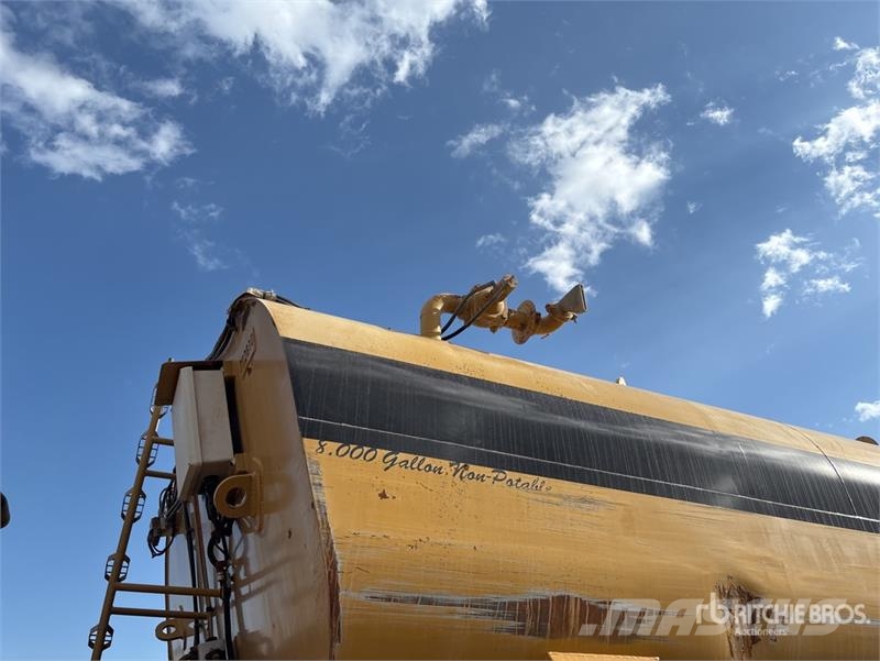 CAT 740 Articulated Water Truck Autocisterne