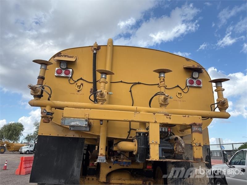 CAT 740 Articulated Water Truck Autocisterne