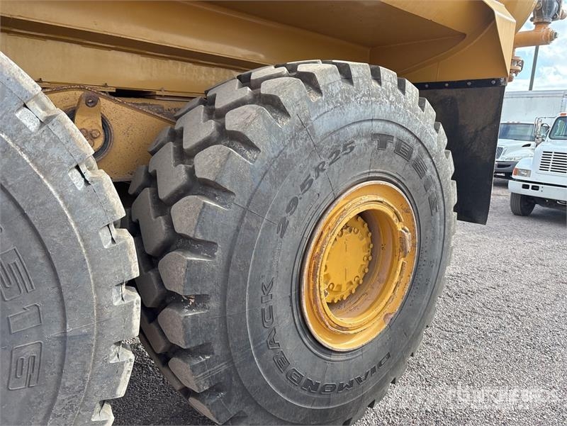 CAT 740 Articulated Water Truck Autocisterne