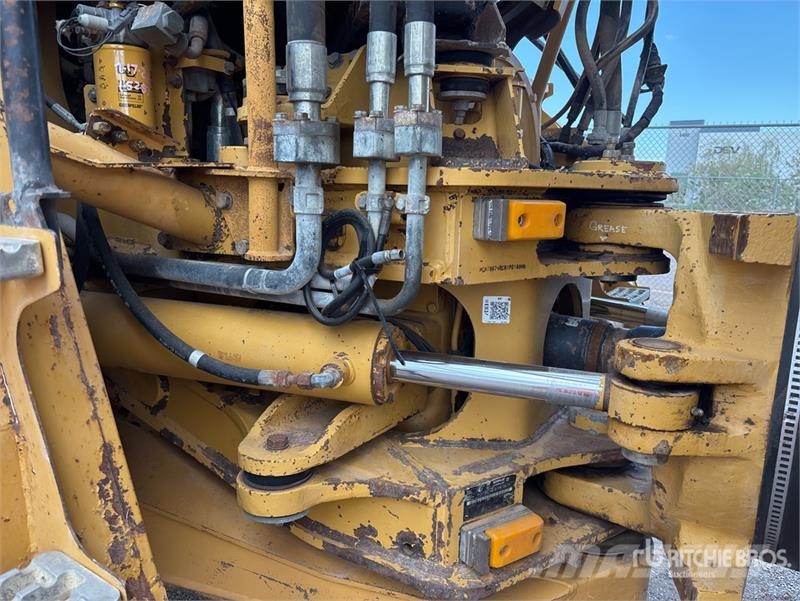 CAT 740 Articulated Water Truck Autocisterne