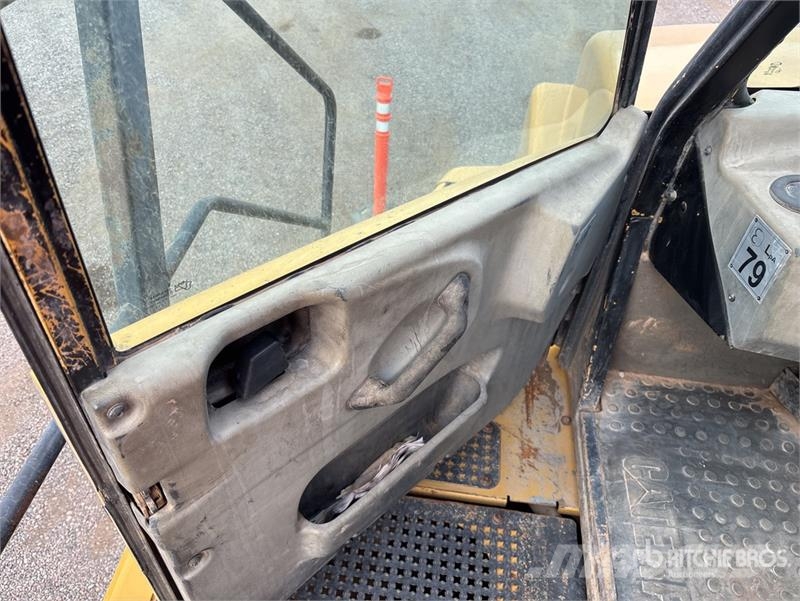 CAT 740 Articulated Water Truck Autocisterne