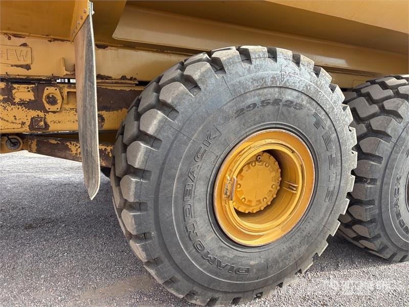 CAT 740 Articulated Water Truck Autocisterne