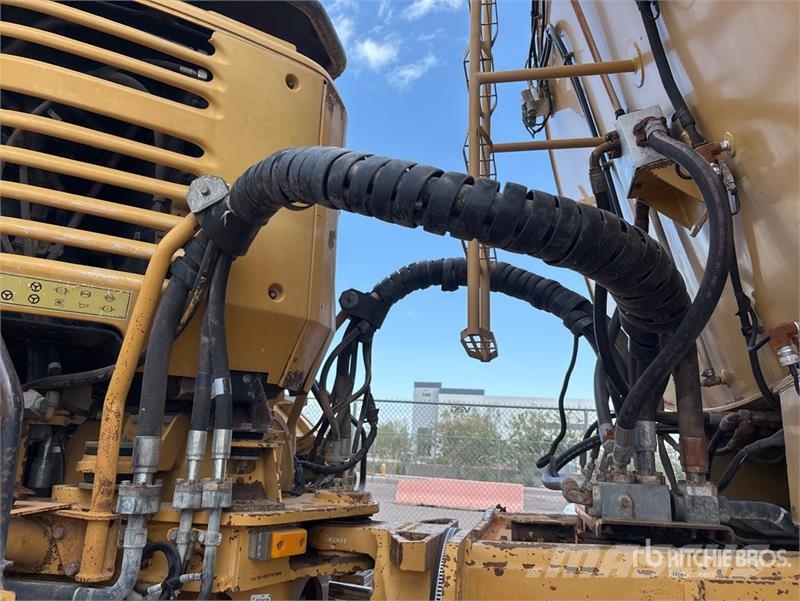 CAT 740 Articulated Water Truck Autocisterne