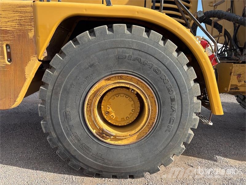 CAT 740 Articulated Water Truck Autocisterne