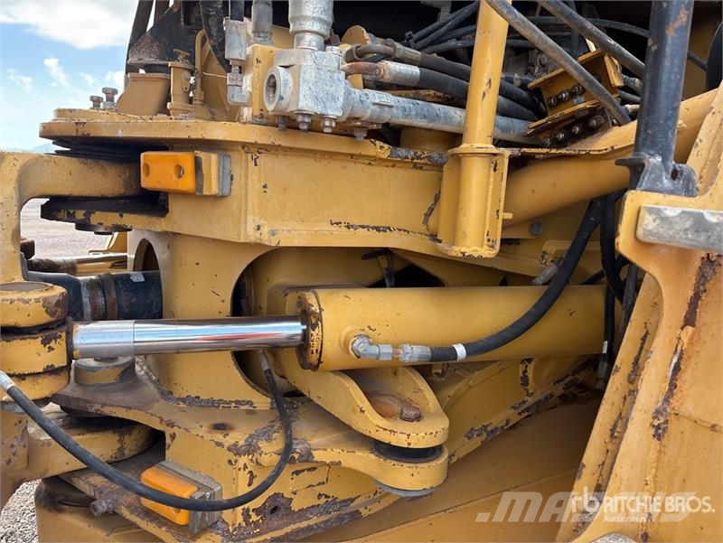 CAT 740 Articulated Water Truck Autocisterne