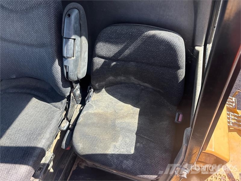 CAT 740B Artikulētie pašizgāzēji