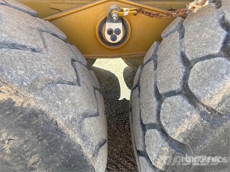 CAT 740B Artikulētie pašizgāzēji
