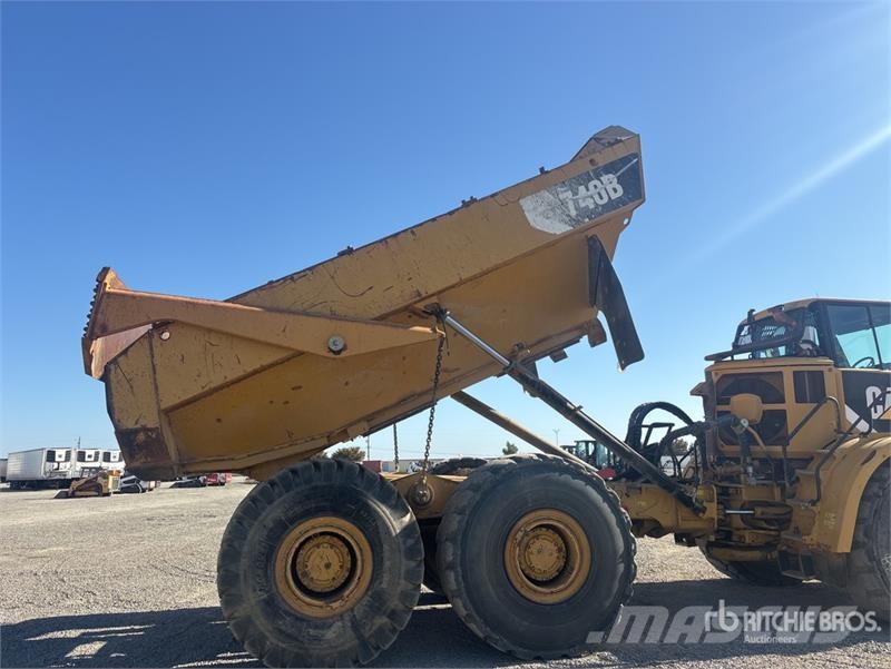 CAT 740B Dumper - Knickgelenk
